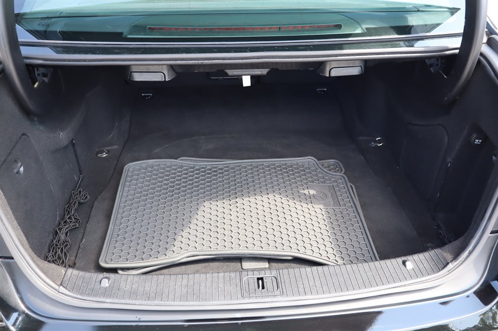 Used 2013 Mercedes-Benz E 350 BlueTEC Sedan image 38