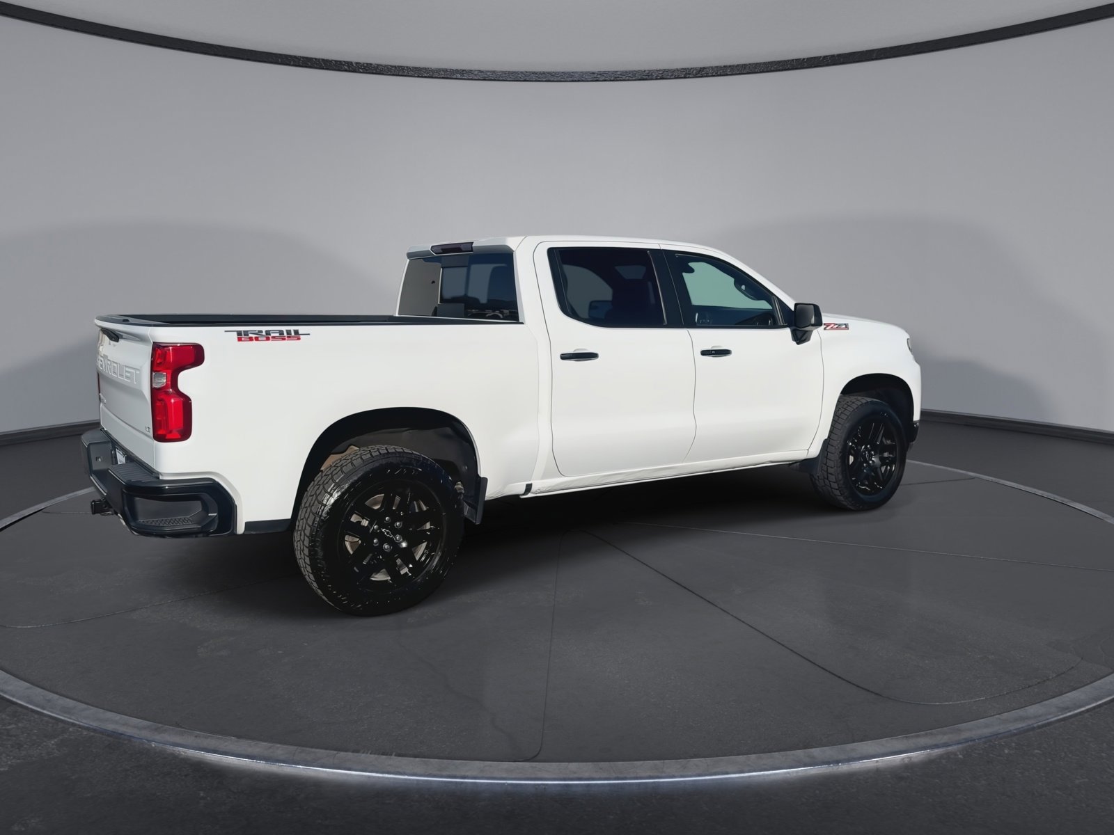 Used 2022 Chevrolet Silverado 1500 LT Trail Boss w/ Convenience Package II AWD/4WD image 8