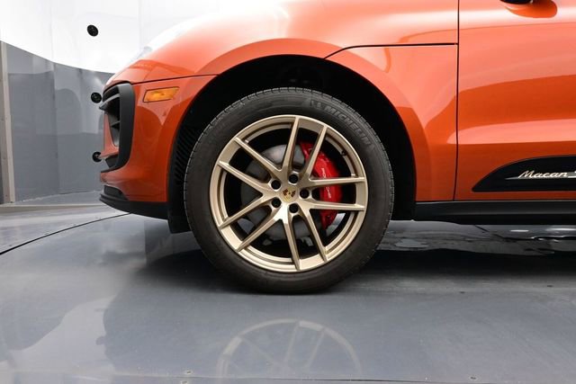 Certified 2023 Porsche Macan S AWD/4WD image 6
