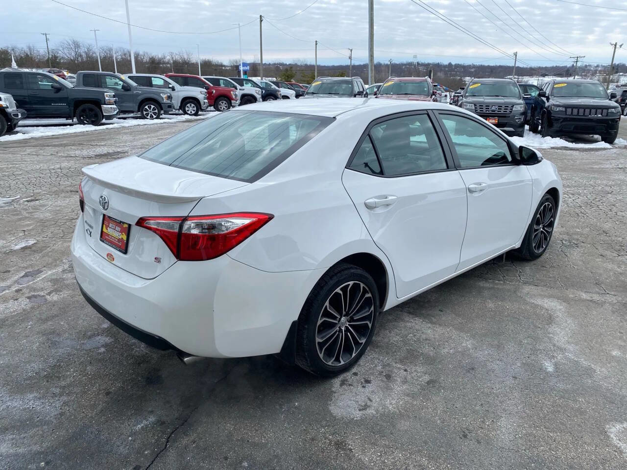 Used 2016 Toyota Corolla S image 5