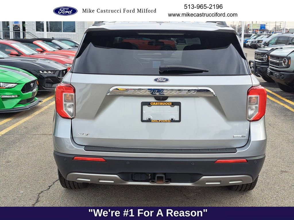 Used 2020 Ford Explorer XLT w/ Equipment Group 202A image 4