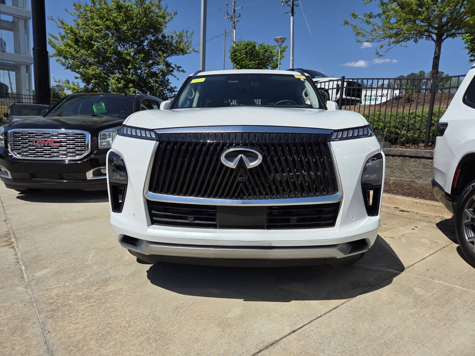 Certified 2025 INFINITI QX80 Sensory w/ Exterior Package image 2