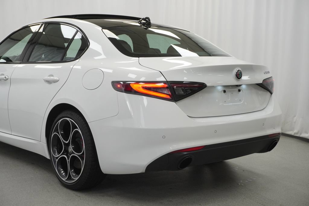 Used 2024 Alfa Romeo Giulia Ti w/ Active Assist Plus Package image 13