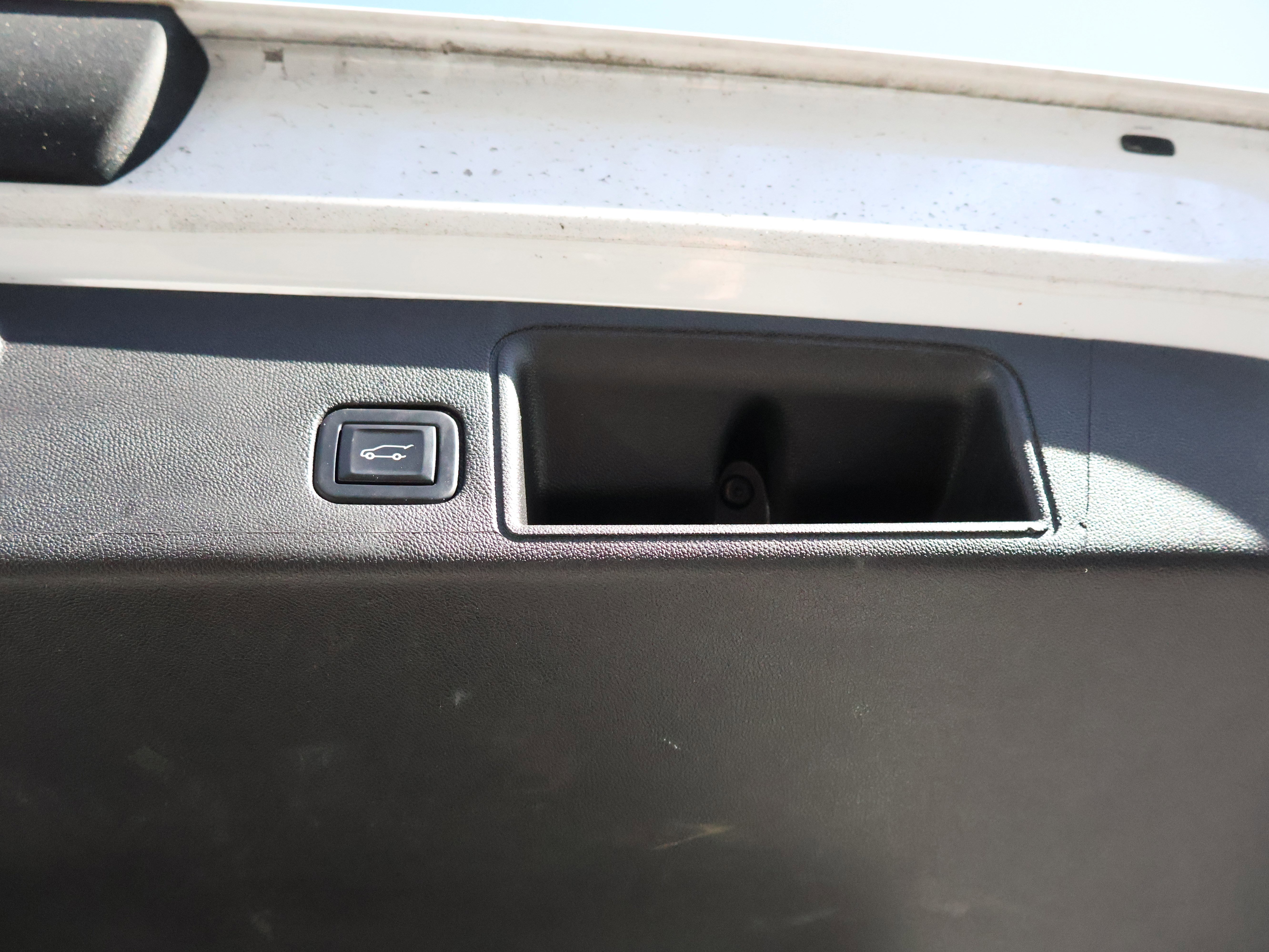 Used 2022 GMC Terrain SLE w/ Driver Convenience Package AWD/4WD image 18