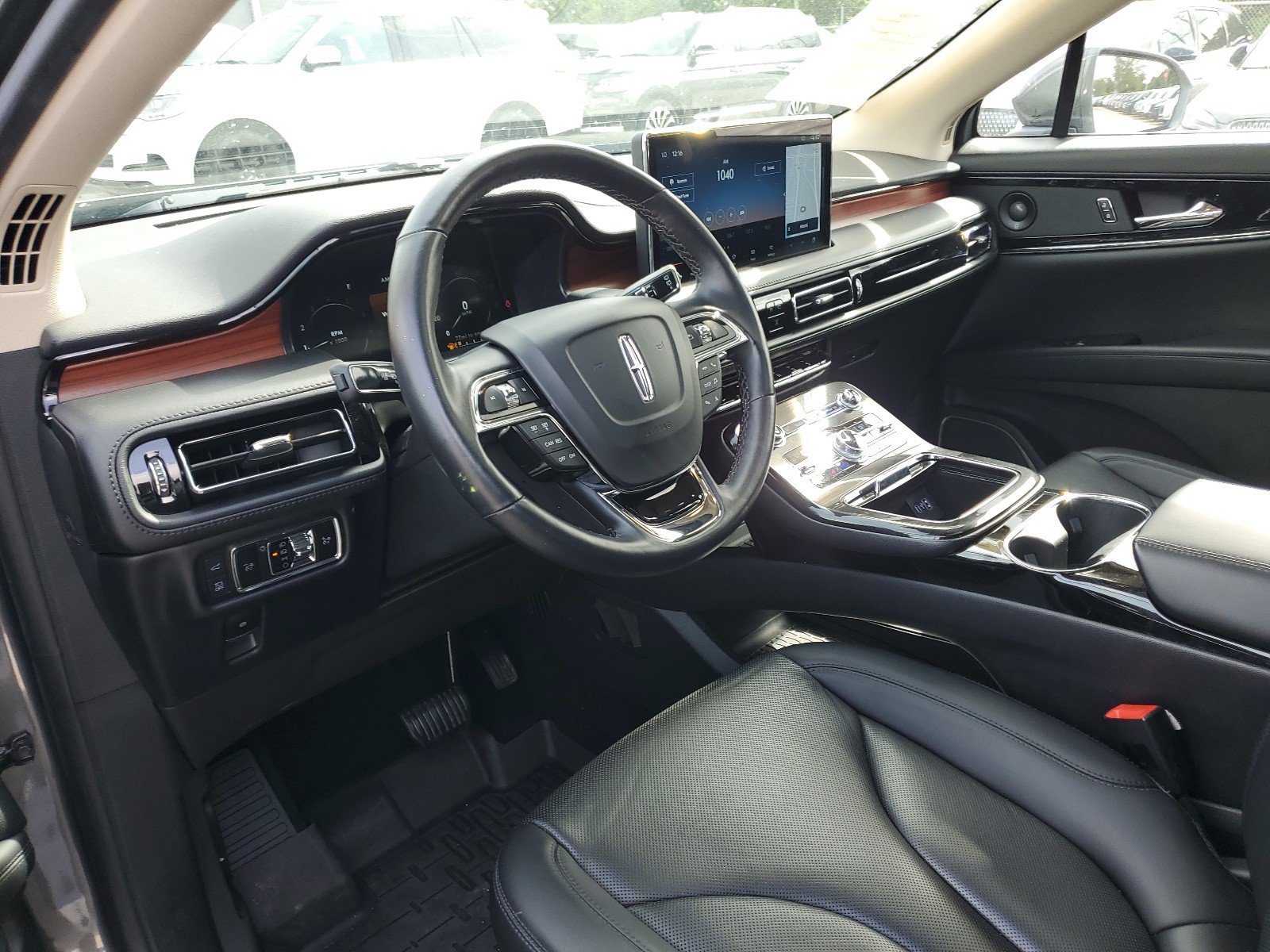 Used 2023 Lincoln Nautilus Reserve w/ Monochromatic Package AWD/4WD image 13