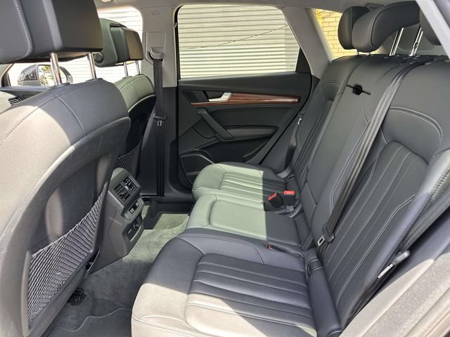 Used 2021 Audi Q5 2.0T Premium Plus w/ Premium Plus Package AWD/4WD image 18