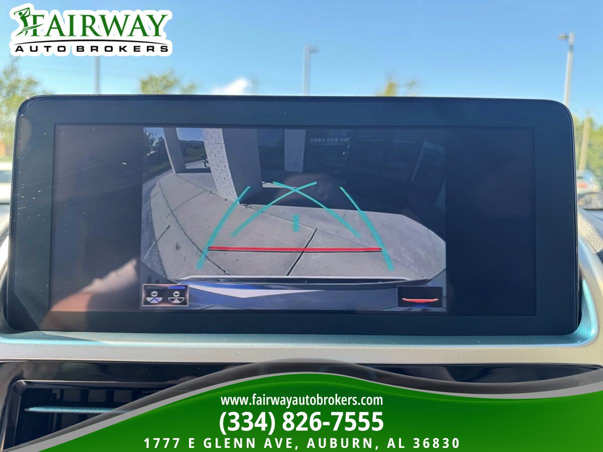 Used 2023 Lexus GX 460 Premium w/ Accessory Package AWD/4WD image 23