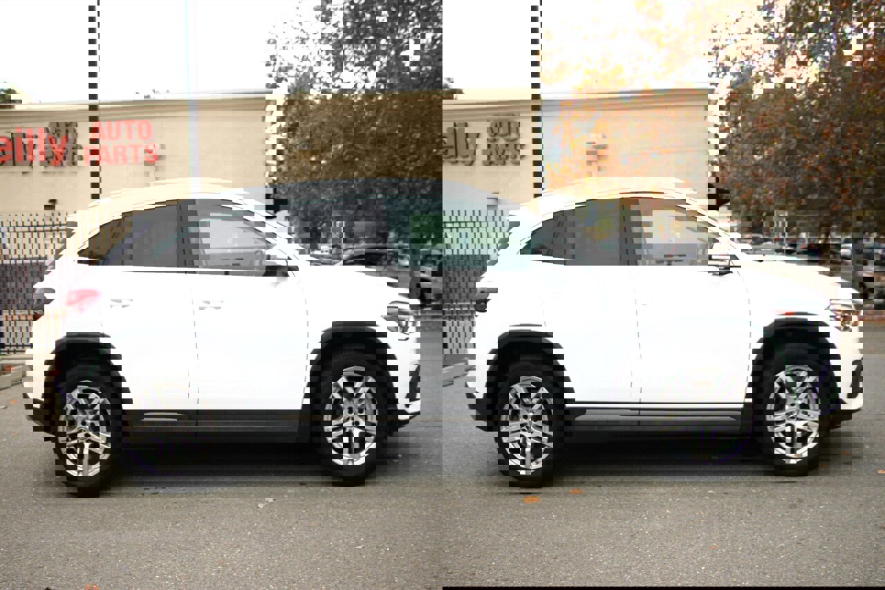 Used 2023 Mercedes-Benz GLA 250 4MATIC image 9