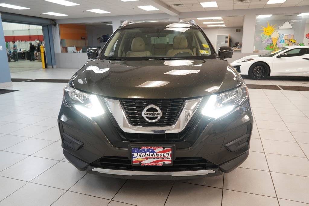 Used 2017 Nissan Rogue SV image 16