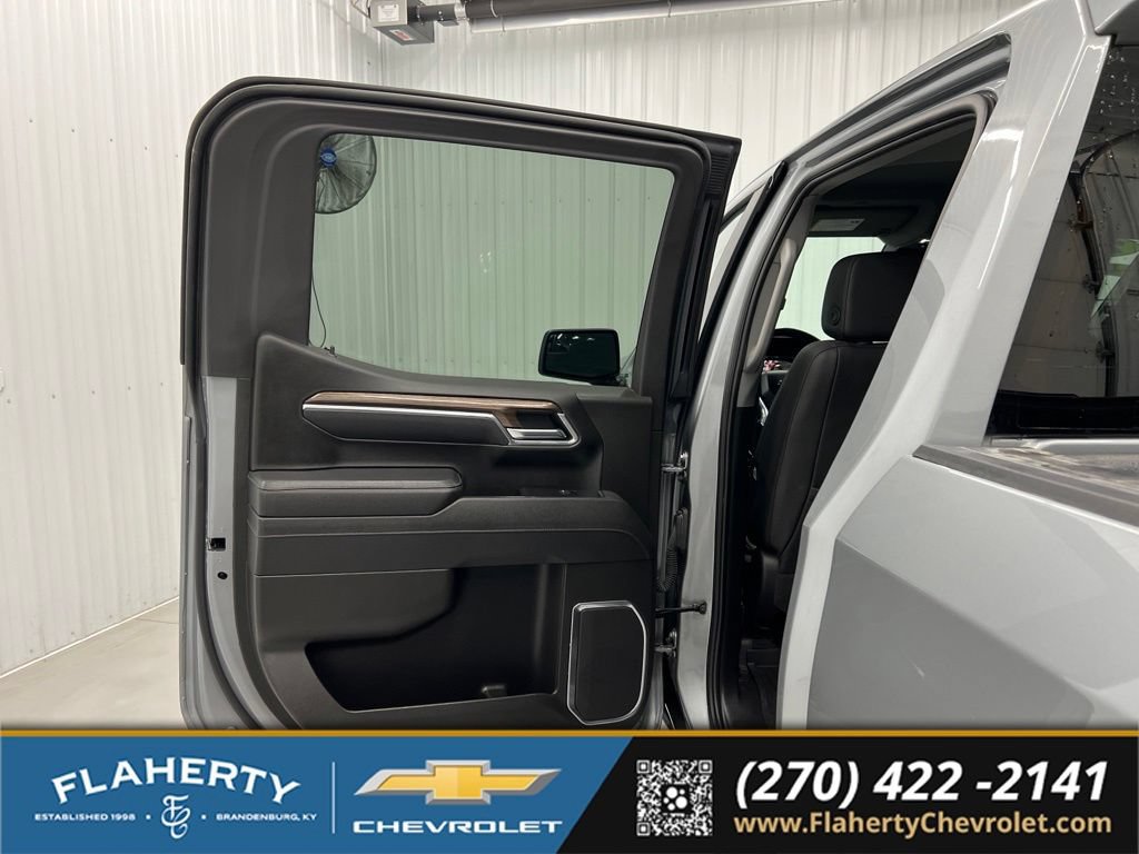 Used 2025 Chevrolet Silverado 1500 LT Trail Boss w/ Convenience Package II AWD/4WD image 10