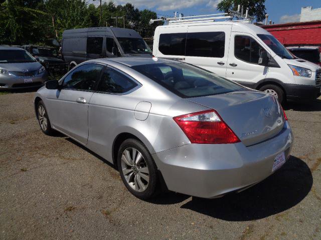 Used 2010 Honda Accord EX-L image 6
