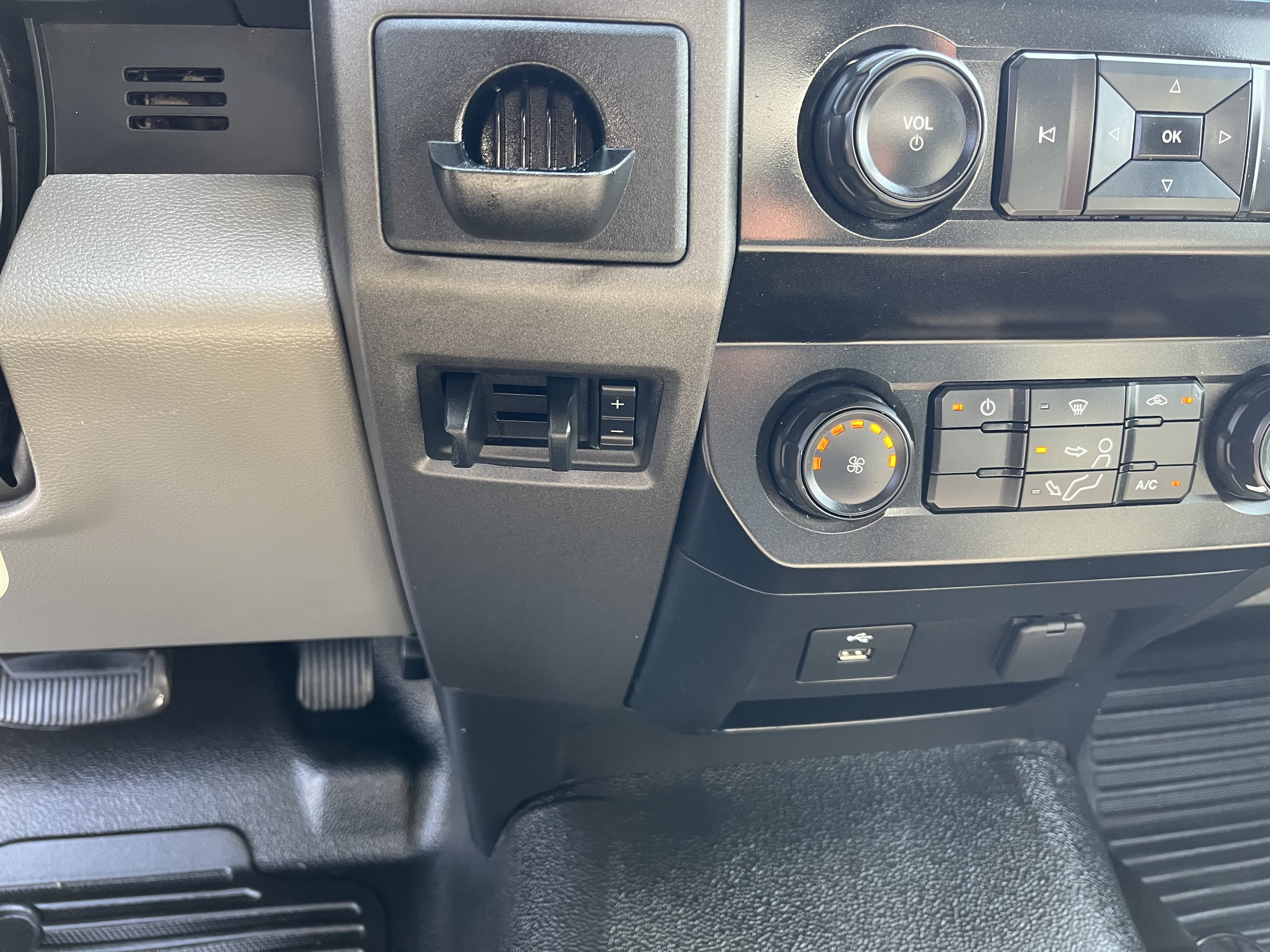 Used 2020 Ford F350 XL w/ XL Value Package RWD image 14