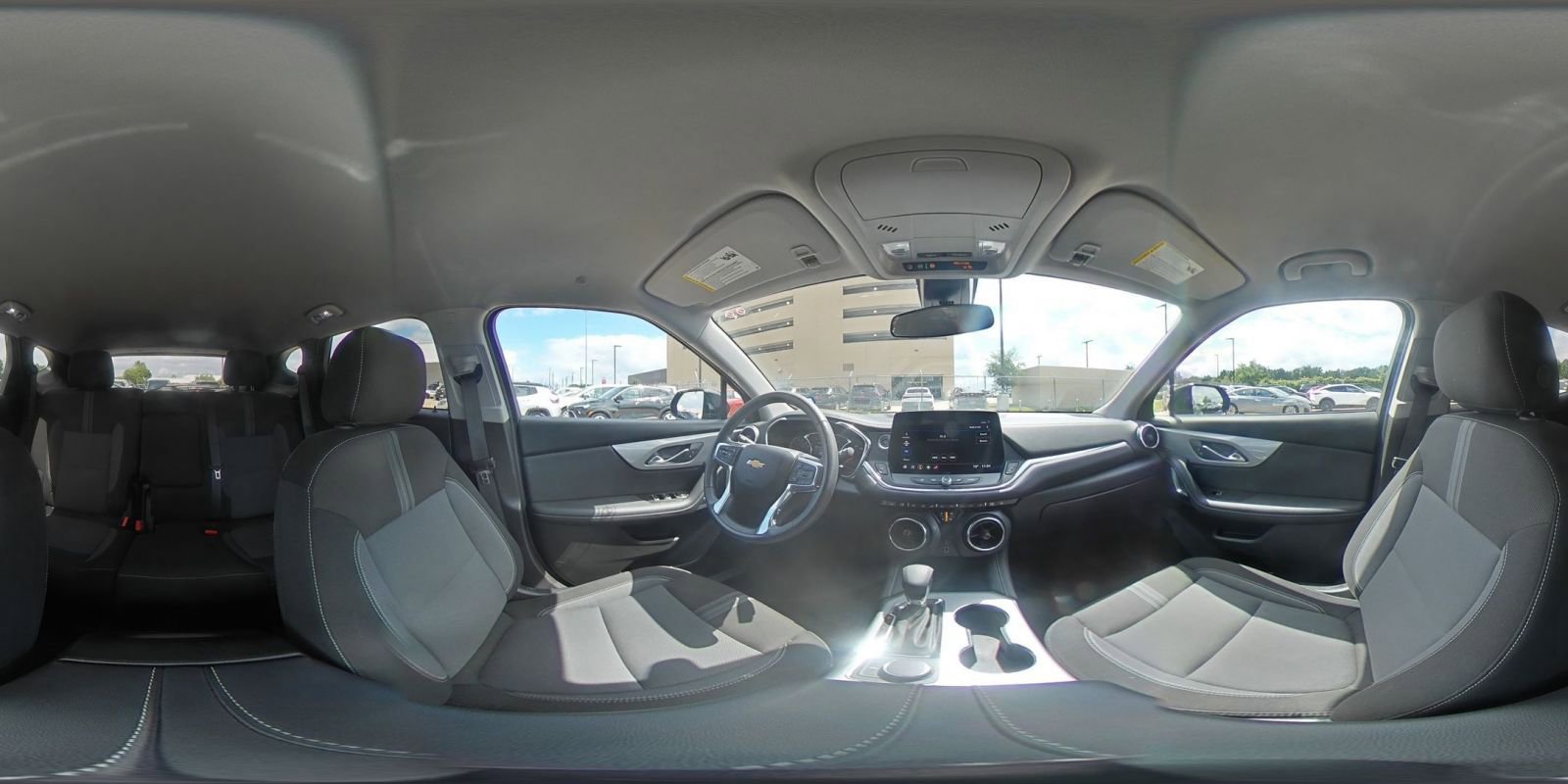 Used 2025 Chevrolet Blazer LT FWD image 41