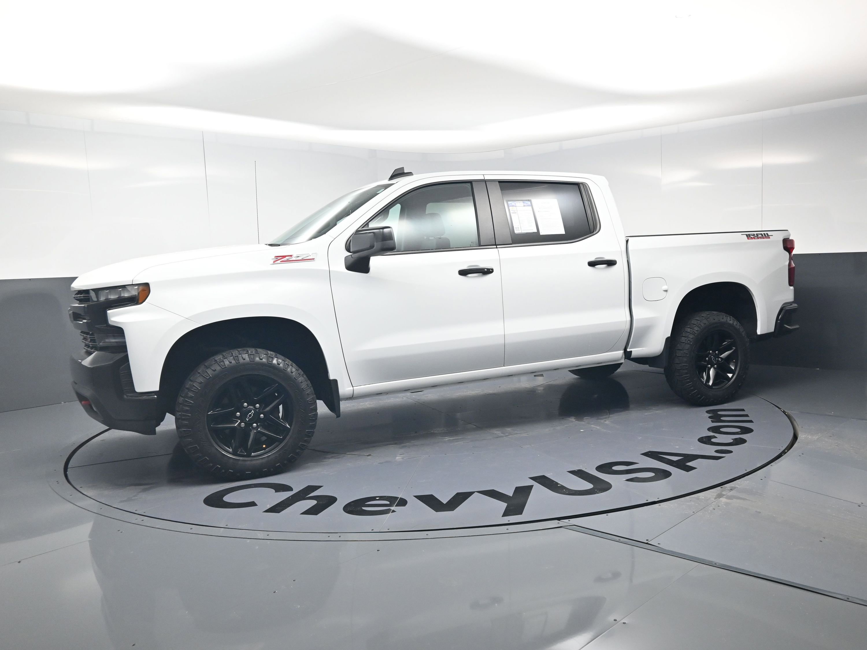 Used 2021 Chevrolet Silverado 1500 LT Trail Boss w/ Convenience Package II AWD/4WD image 6