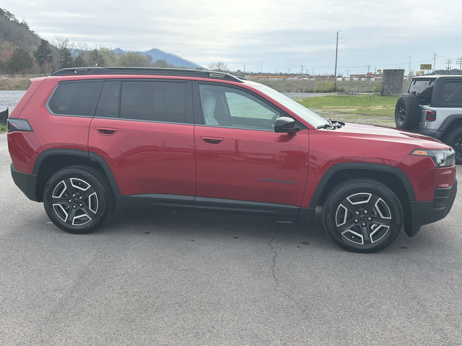 New 2026 Jeep Cherokee Laredo AWD/4WD image 12