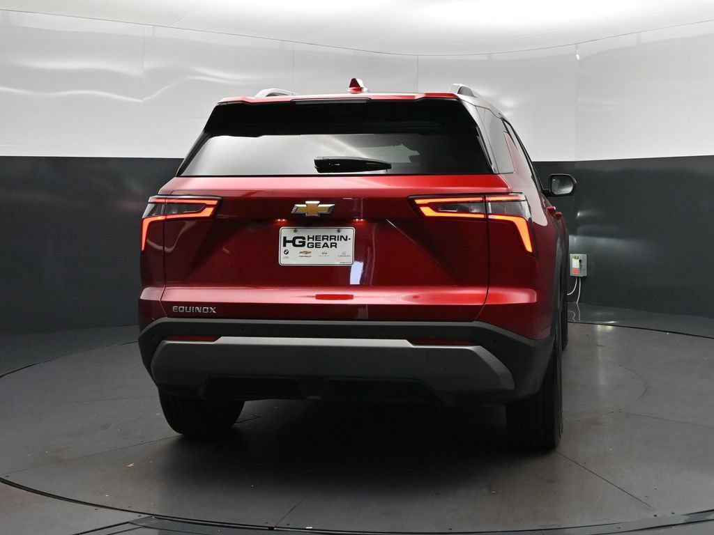 New 2026 Chevrolet Equinox LT w/ Convenience Package II FWD image 6