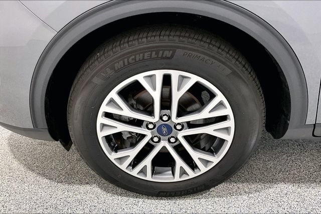 Used 2022 Ford Escape SEL w/ Equipment Group 302A AWD/4WD image 43