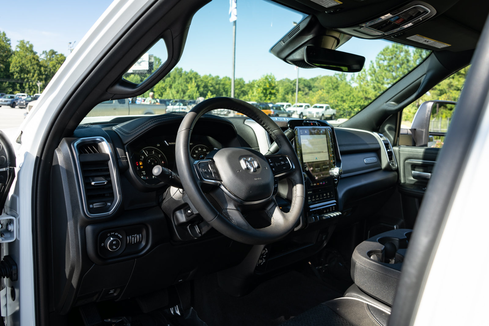 Used 2026 RAM 2500 Laramie AWD/4WD image 13