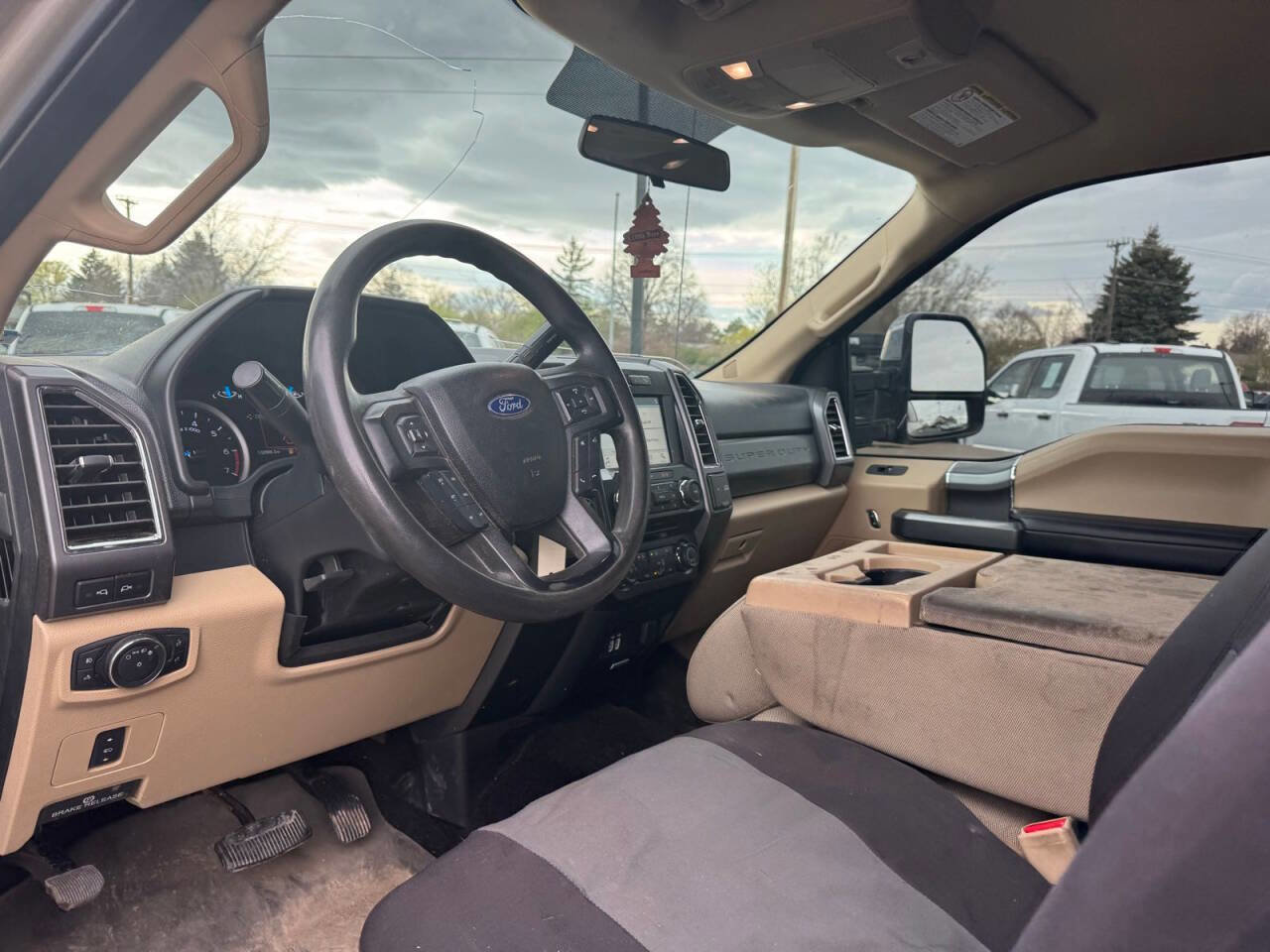 Used 2017 Ford F250 XLT w/ XLT Premium Package image 11