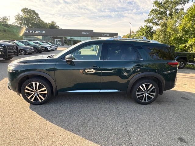 Certified 2025 Nissan Pathfinder Platinum AWD/4WD image 2
