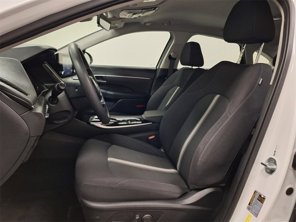 Used 2022 Hyundai Sonata SEL w/ Cargo Package image 13