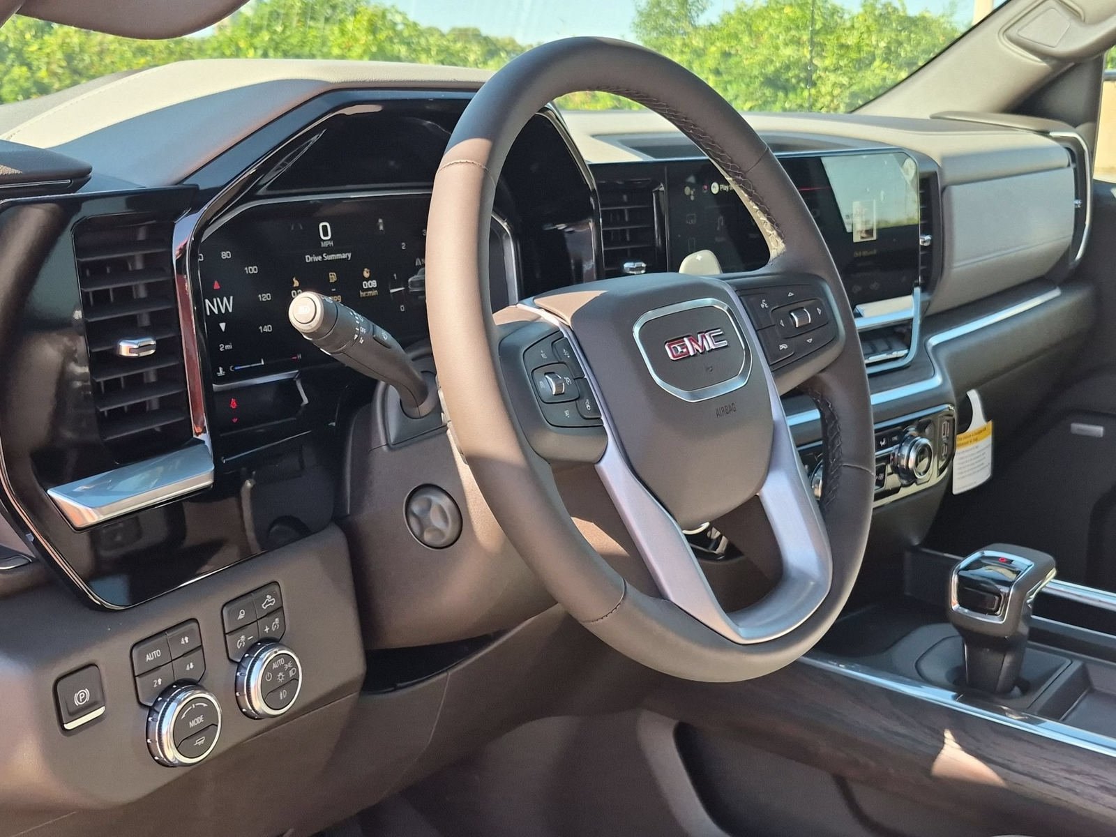 New 2026 GMC Sierra 1500 SLT w/ SLT Premium Package AWD/4WD image 11