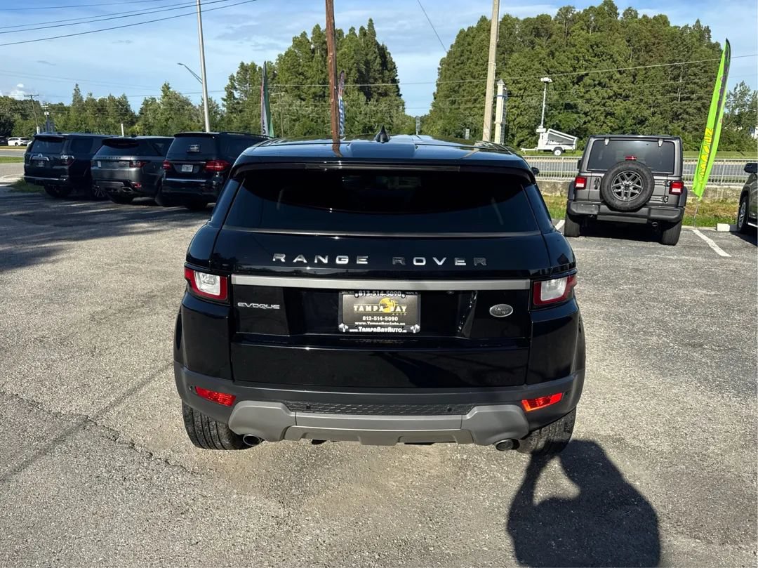 Used 2019 Land Rover Range Rover Evoque SE AWD/4WD image 6
