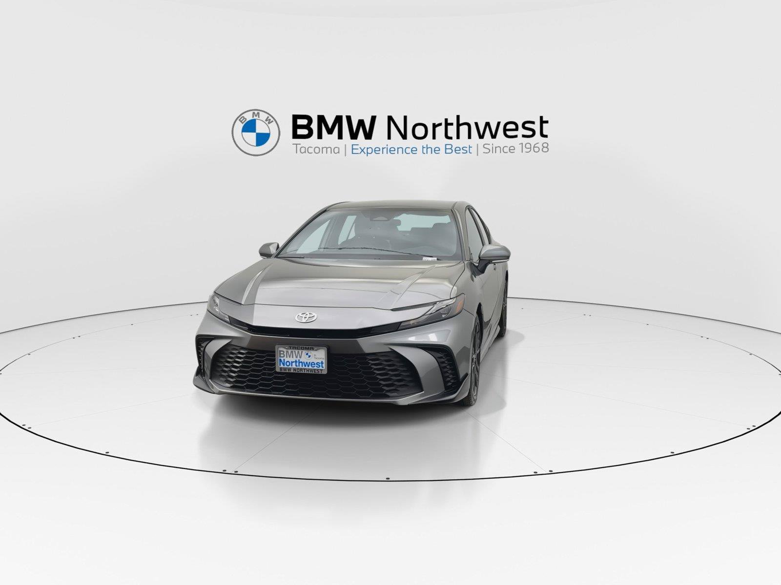 Used 2025 Toyota Camry SE AWD/4WD image 8