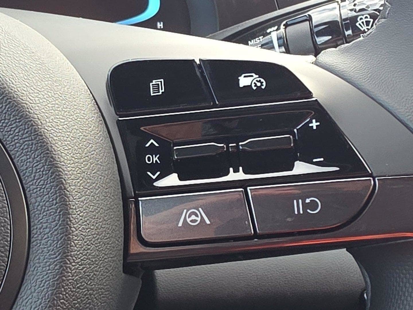 New 2026 Hyundai Elantra Sport FWD image 90