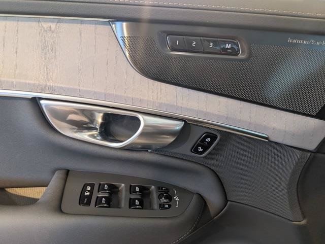 New 2026 Volvo XC90 B6 Ultra w/ Protection Package AWD/4WD image 9