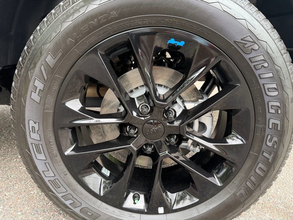 Used 2023 Jeep Wrangler Unlimited Sahara w/ Cold Weather Group image 30