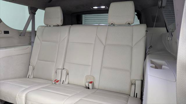 Used 2021 Cadillac Escalade ESV Premium Luxury Platinum AWD/4WD image 18
