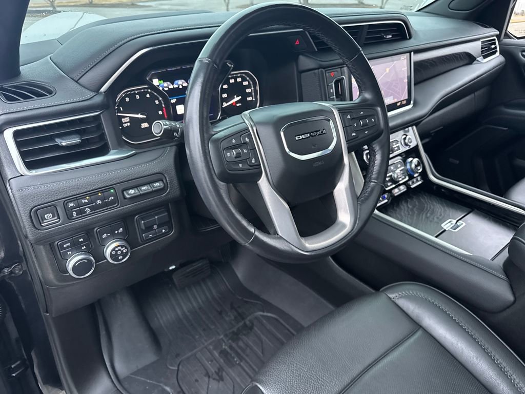 Used 2021 GMC Yukon Denali w/ Denali Premium Package image 19