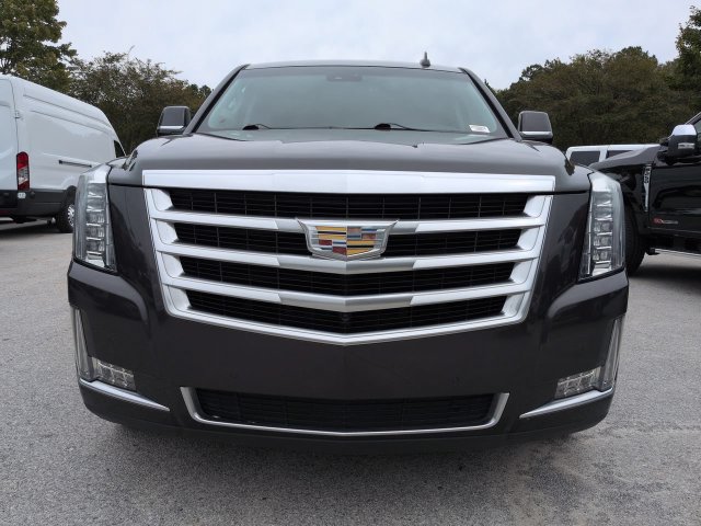 Used 2015 Cadillac Escalade Luxury AWD/4WD image 8