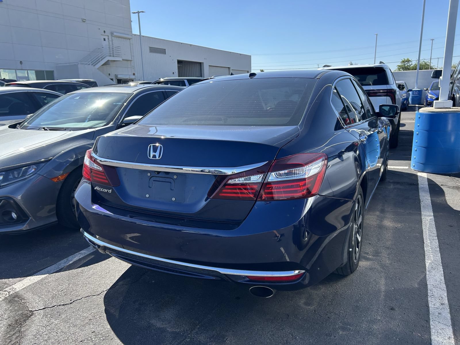 Used 2017 Honda Accord EX image 5
