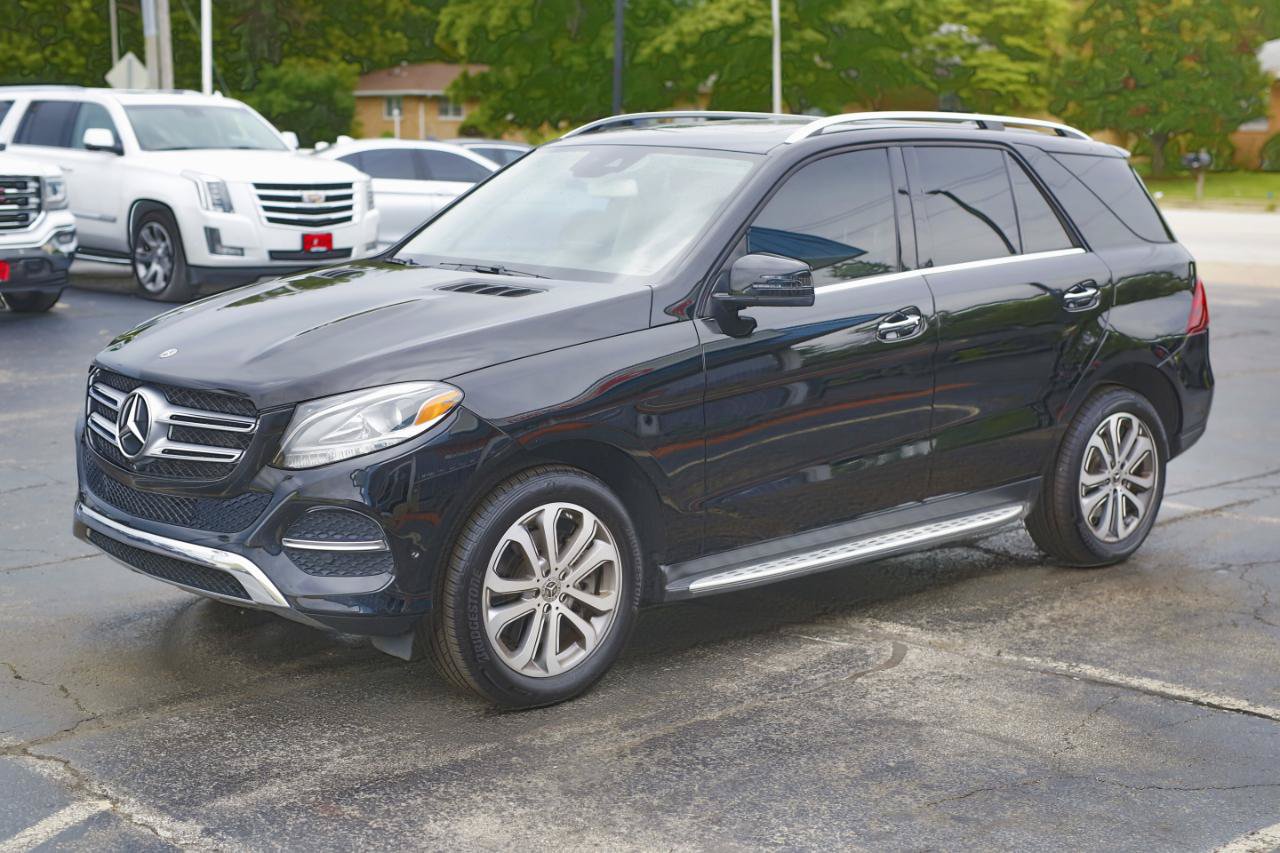 Used 2019 Mercedes-Benz GLE 400 4MATIC w/ Premium 1 Package image 3