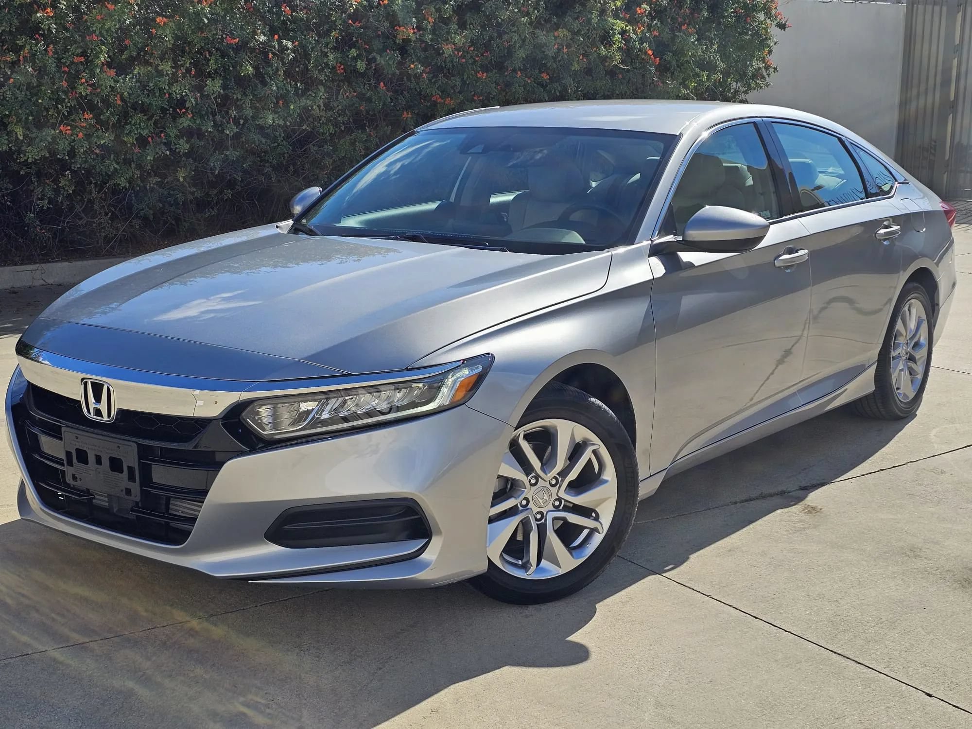Used 2019 Honda Accord LX image 1