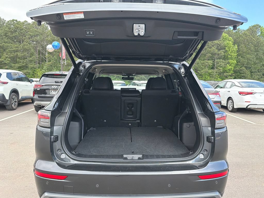 Used 2025 Mitsubishi Outlander SE FWD image 18