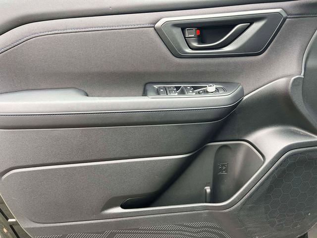 Used 2025 Subaru Forester Premium AWD/4WD image 16