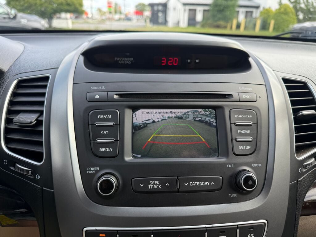 Used 2014 Kia Sorento LX FWD image 16