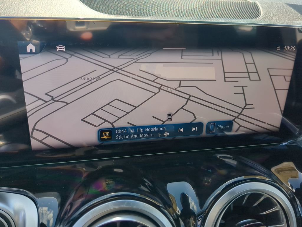 New 2024 Mercedes-Benz GLB 35 AMG 4MATIC image 8