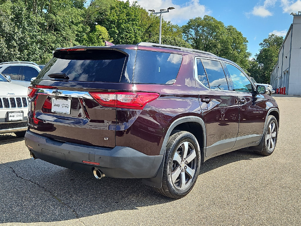 Used 2020 Chevrolet Traverse LT w/ LT Premium Package AWD/4WD image 7