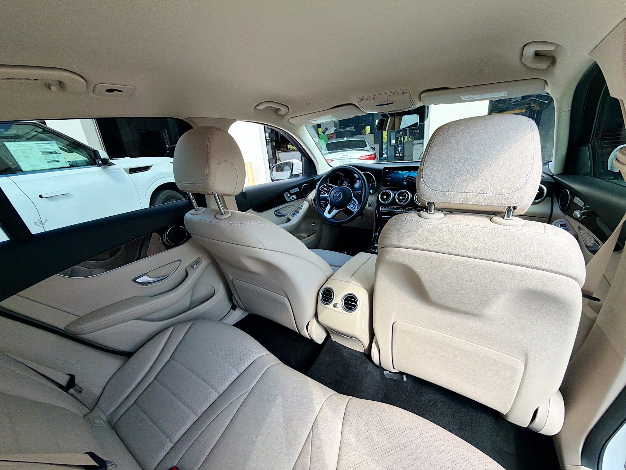 Used 2022 Mercedes-Benz GLC 300 w/ Premium Package Lite image 28