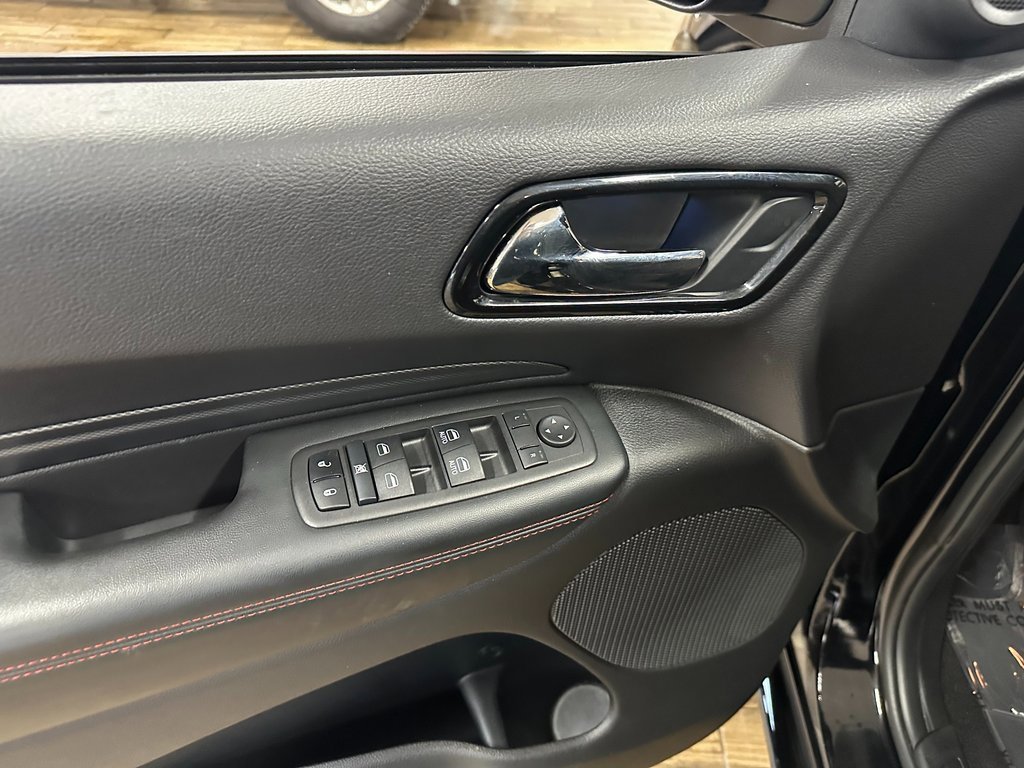 Certified 2025 Dodge Durango GT image 11