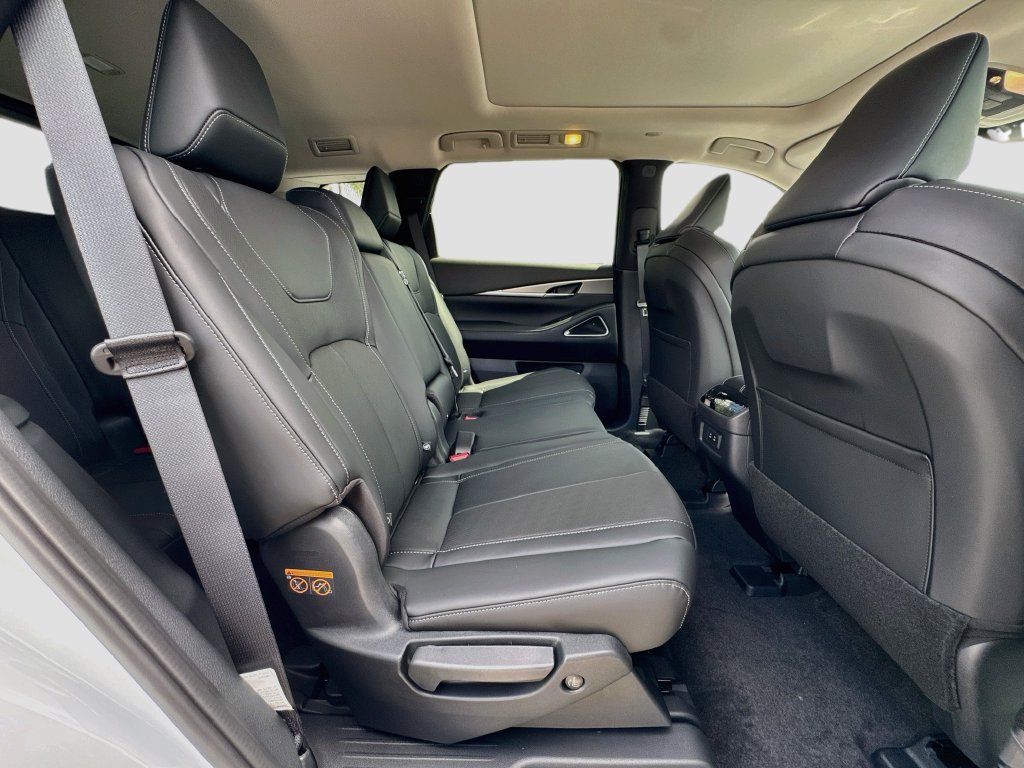 New 2027 INFINITI QX60 Luxe w/ Cargo Package FWD image 31