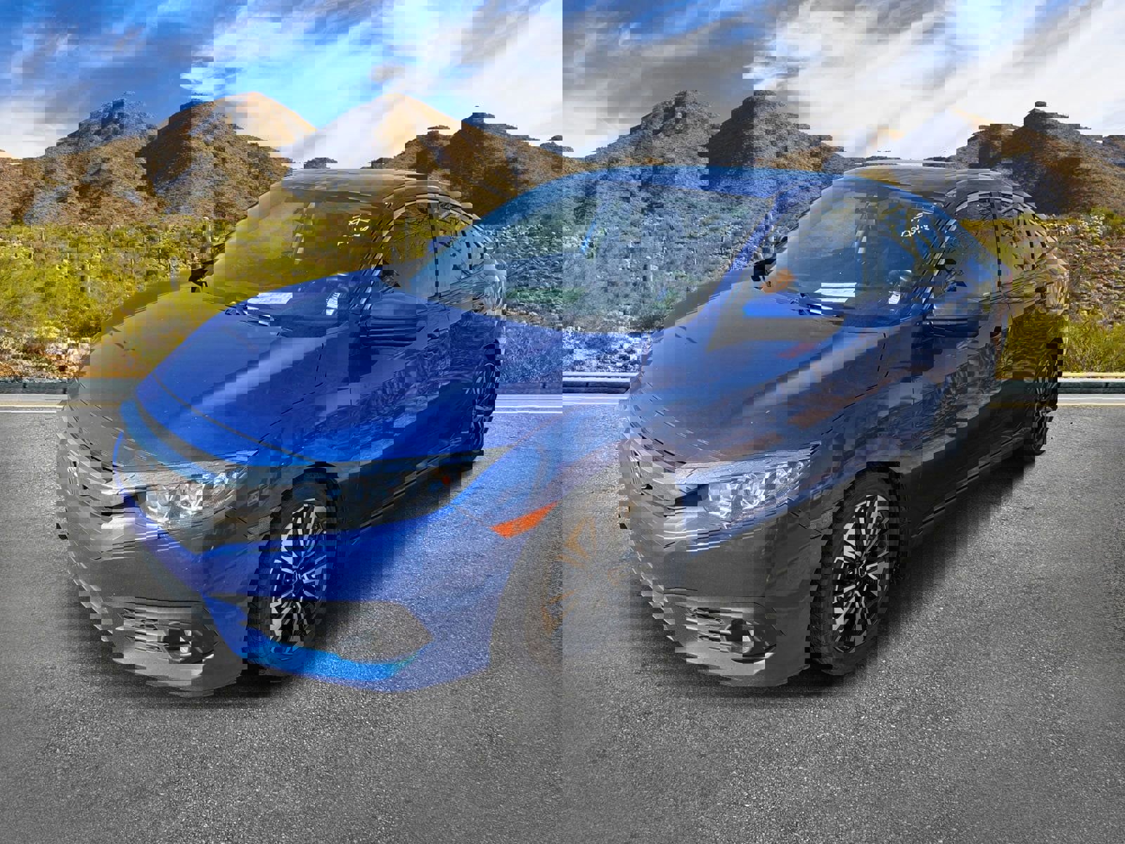 Used 2018 Honda Civic EX-T image 2