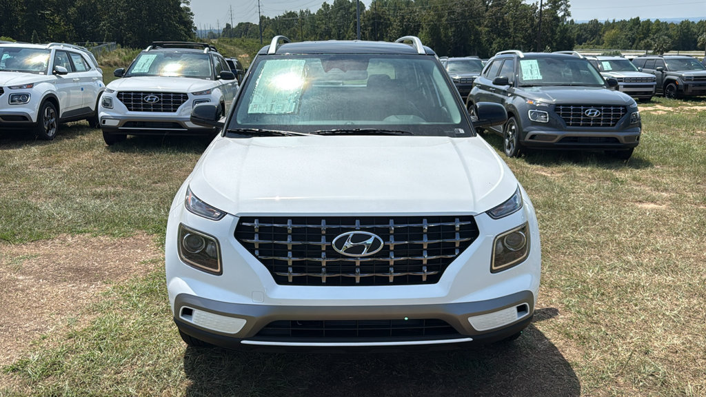 New 2026 Hyundai Venue SEL FWD image 2