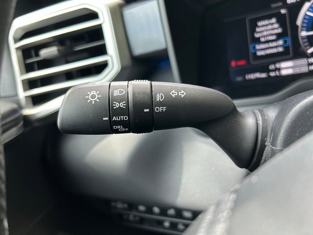 Used 2024 Toyota Tundra Platinum AWD/4WD image 23