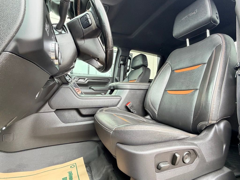 Used 2024 GMC Sierra 2500 AT4 w/ Technology Package image 9