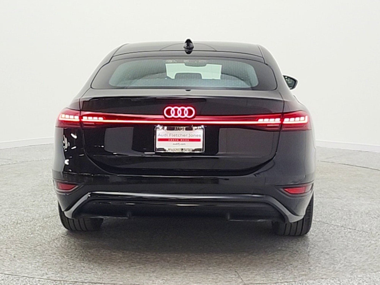 Used 2025 Audi A6 e-tron Premium Plus w/ Premium Plus image 6
